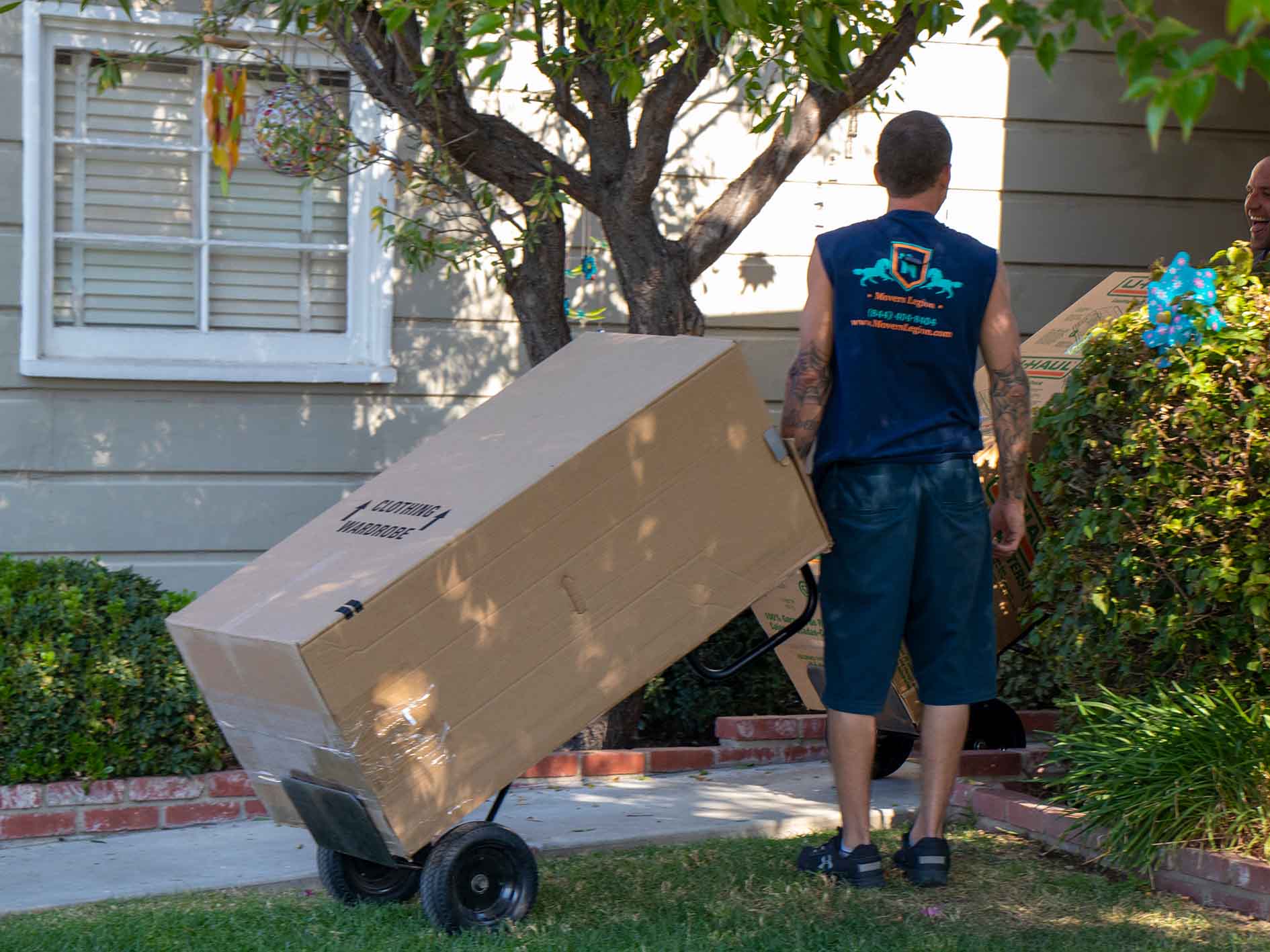 Couch moving services with no damage guarantee