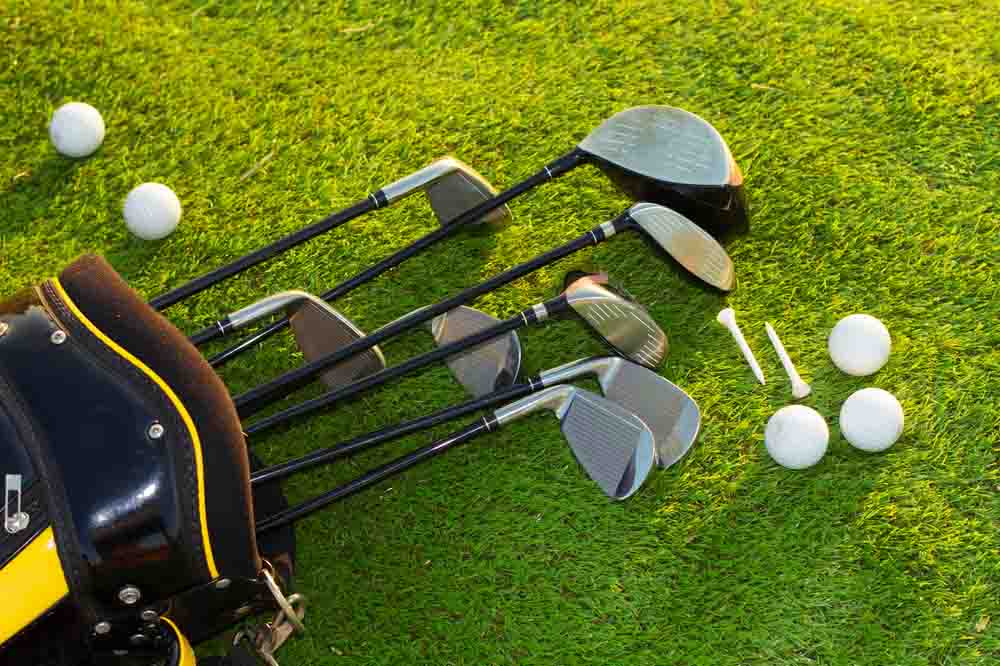 How to Pack Golf Clubs for Moving?