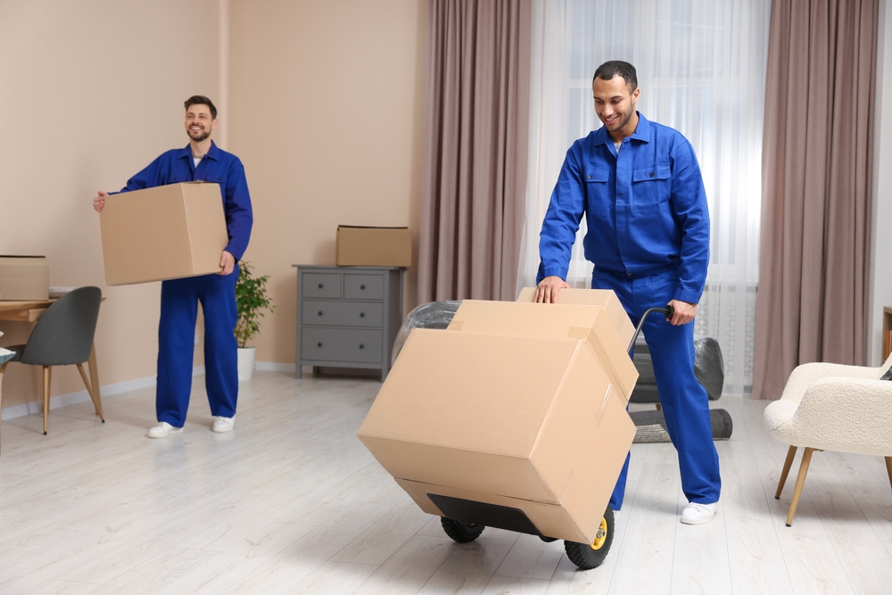 Professional residential movers with packing