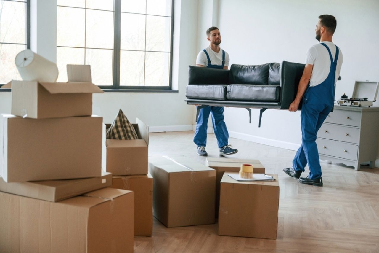 Best moving offers for summer moves in Los Angeles